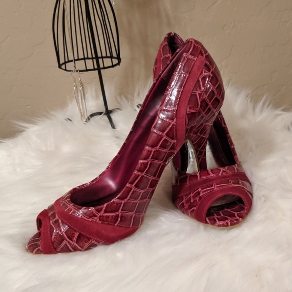 BOGO 1/2 Off / WHBM / Snakeskin Pink Heels